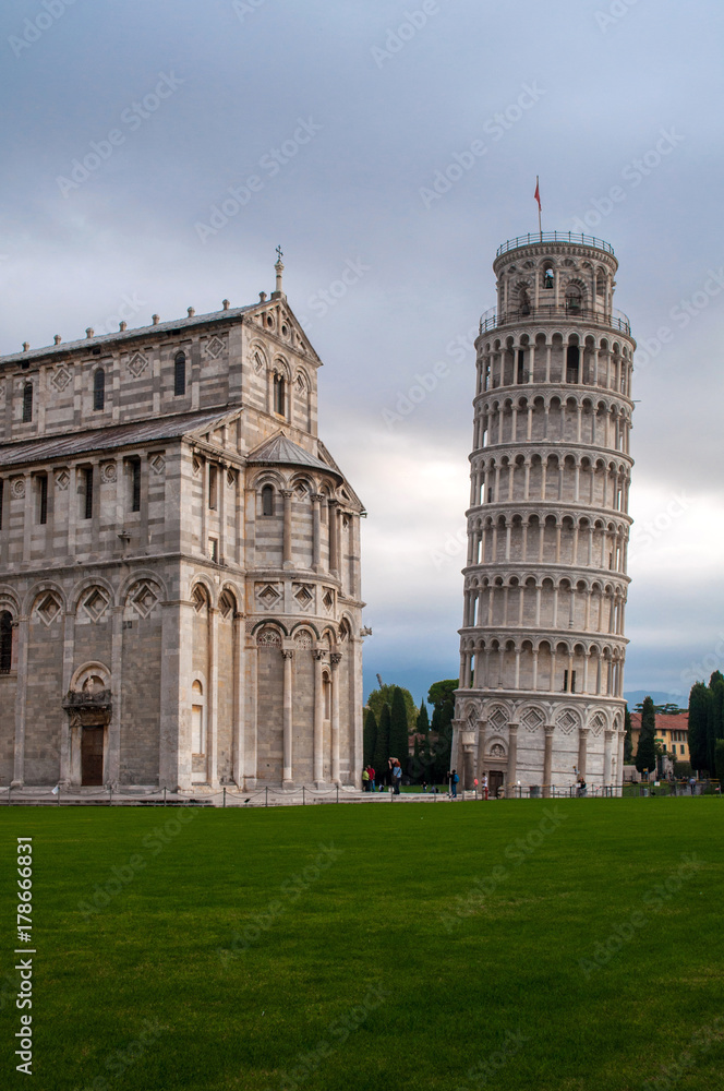 Morning visit to the famous tower in Pisa