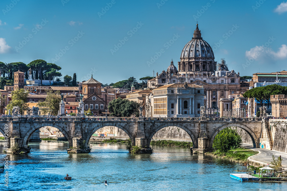 Saint Peter's dome seen from Tiber river - obrazy, fototapety, plakaty 