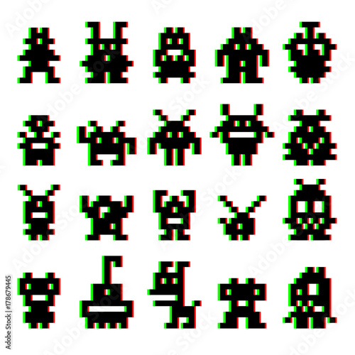 Screen distortion space invaders set