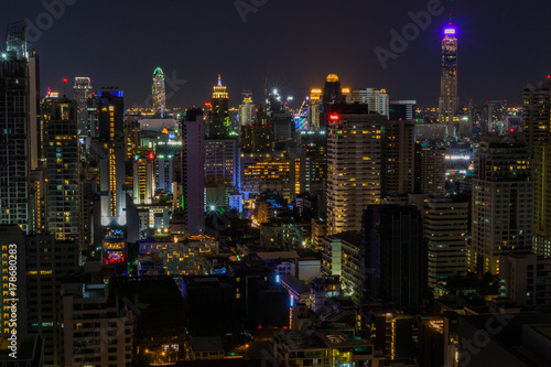 Wallpaper Mural Bangkok City Night : バンコク・夜景・ビル Torontodigital.ca