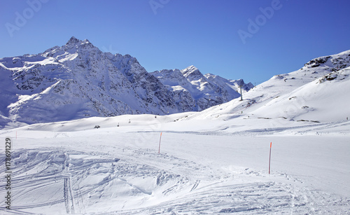 Winter mountains, panorama - snow-capped peaks of the Italian Alps © Elena Sistaliuk