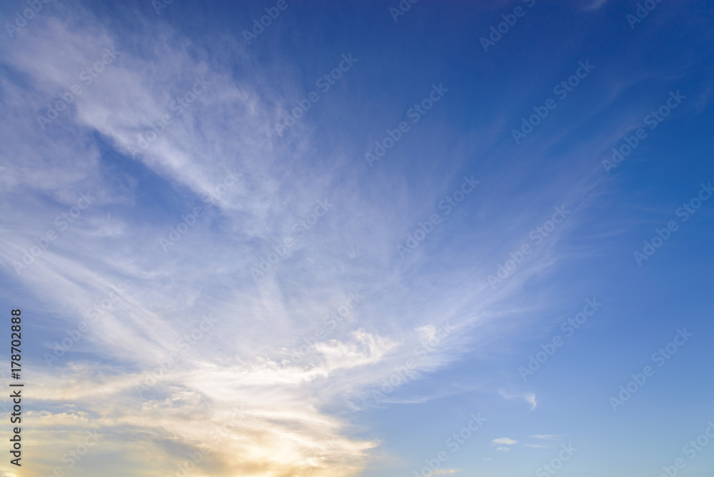 Obraz premium Blue sky with close up white fluffy tiny clouds background and pattern