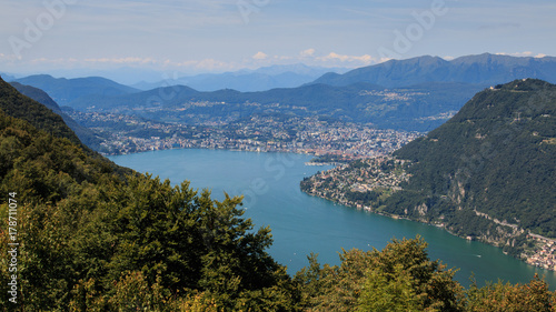 Fototapeta Naklejka Na Ścianę i Meble -  Lugano dalla valle d'Intelvi