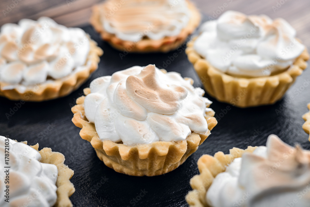 Tartlet with Italian meringue