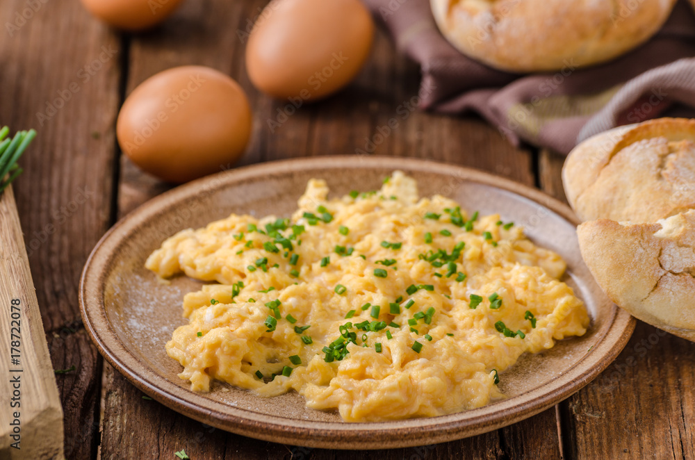 Scrambled eggs with herbs Scrambled eggs with herbs