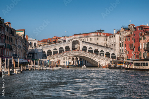 Ponte di Rialto a Venezia © cristian