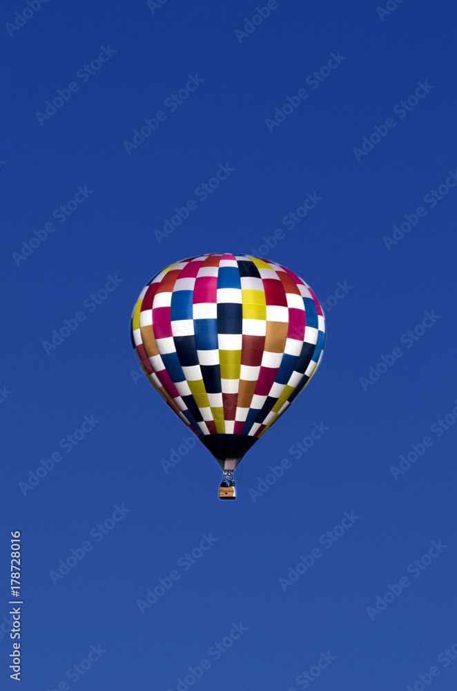 Naklejka premium checked balloon centered