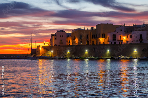 Fotografija Sunset in Gallipoli, province of Lecce, Puglia, southern Italy.