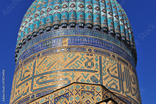 Samarkand: beautiful blue mosque dome