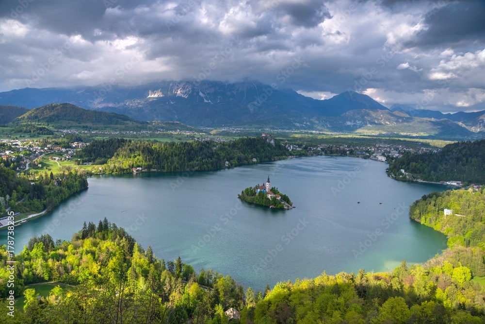 Obraz premium Lake Bled in Spring