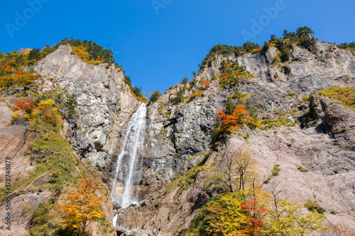 秋のふくべの大滝 © 安ちゃん