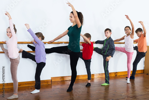 Children studying ballet