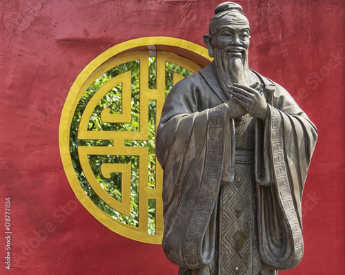 Tableau sur toile Confucius Statue Bangkok Thailand