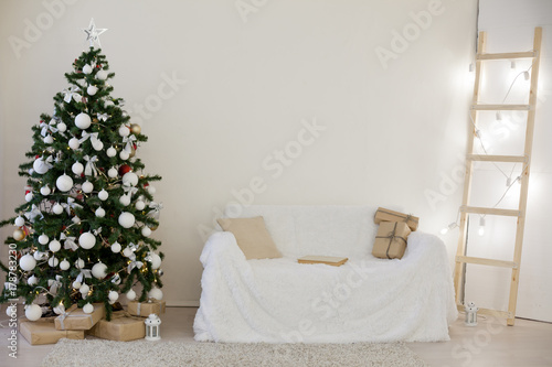 Christmas Decor 2018 with Christmas tree and gifts