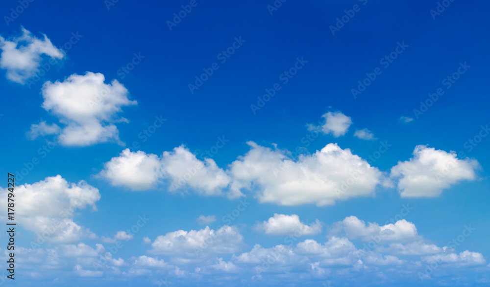 The blue sky alternates with a white cloud.Can be made to the background image.