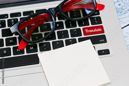 Wallpaper Mural Online translate concept Torontodigital.ca