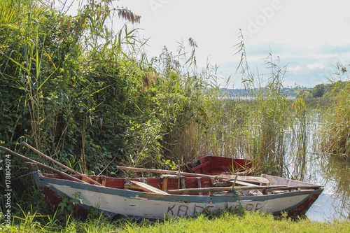 The hidden boat