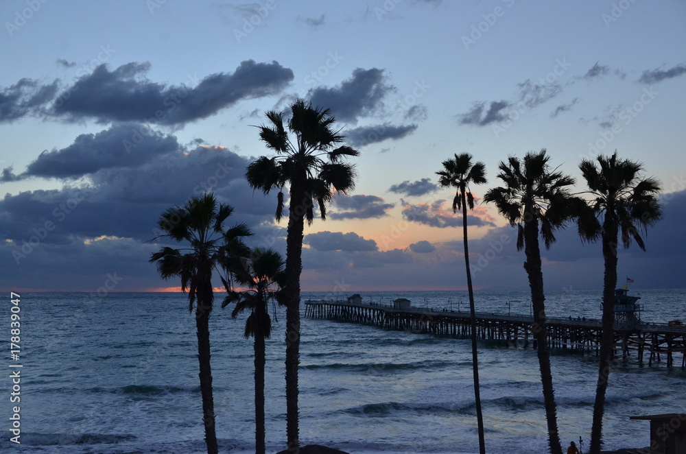 Obraz premium Manhattan Beach Pier