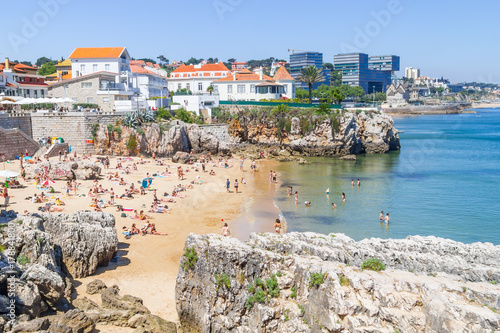 Tableau sur toile Beach, cliffs and houses in Cascais