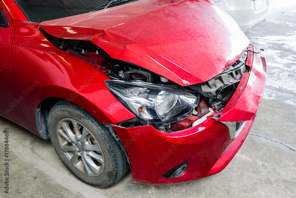 Front of red car get accident hit the damage until crash