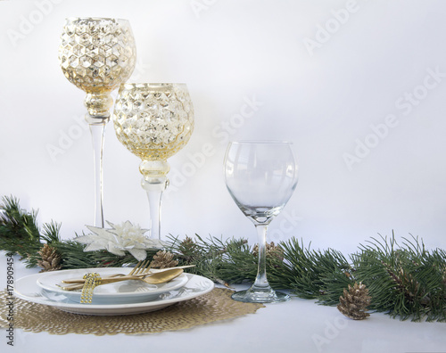 gold and white christmas table setting photo