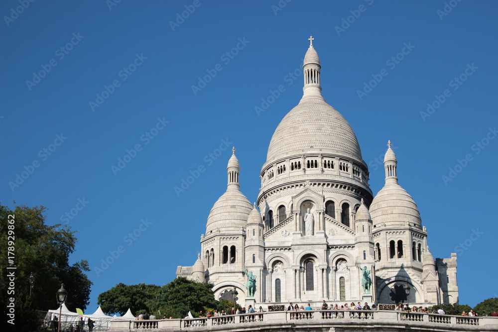 Sacre coeur montmartre in paris