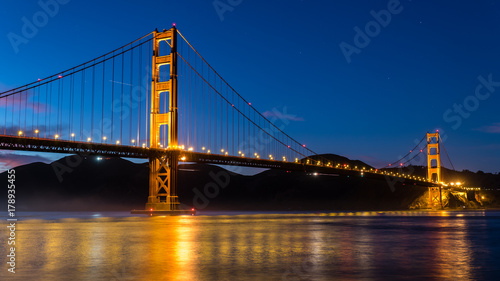 Golden Gate Bridge blaue Stunde