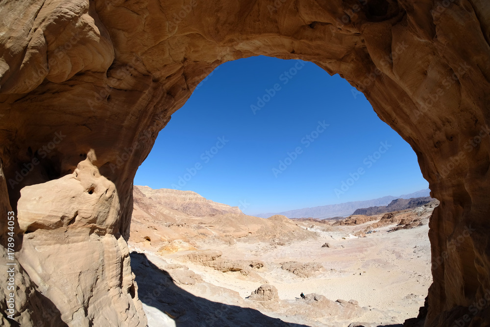 The big arch and desert view in Timna park.