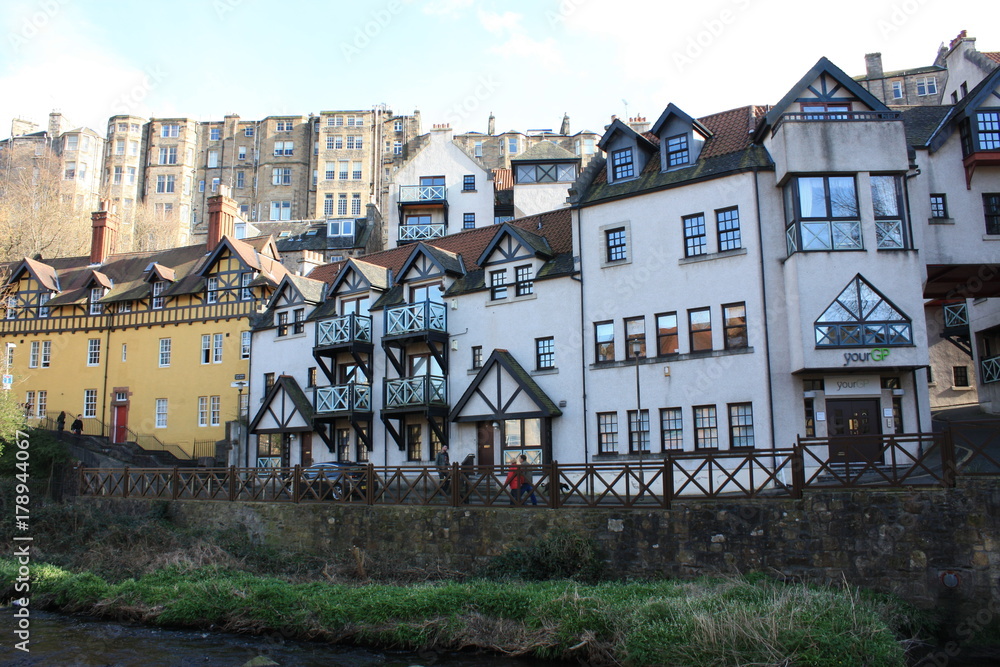 Fototapeta premium Edinburgh row of houses