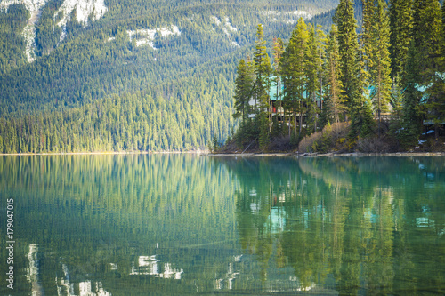 Emerald lake cabins © Libor