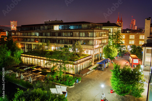 Night capture of the University of Applied Sciences (ZHAW) in Winterthur (Switzerland) © Silvan