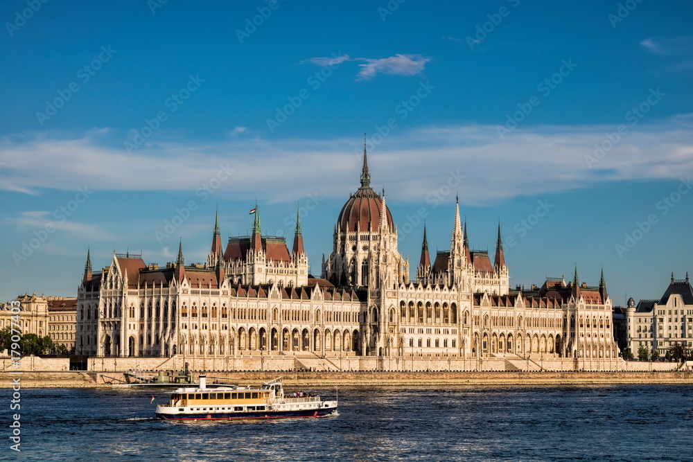 Obraz premium Budapest, Parlamentsgebäude