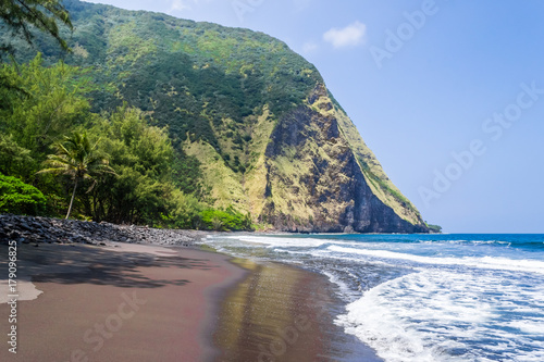 Coast of the island, the ocean in Hawaii photo