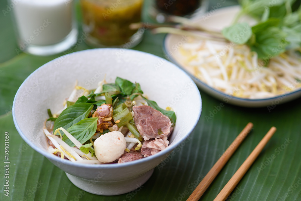 Small noodles with pork and meatballs Small noodles with pork and meatballs