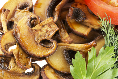 fried mushrooms, champignon, tomatoes