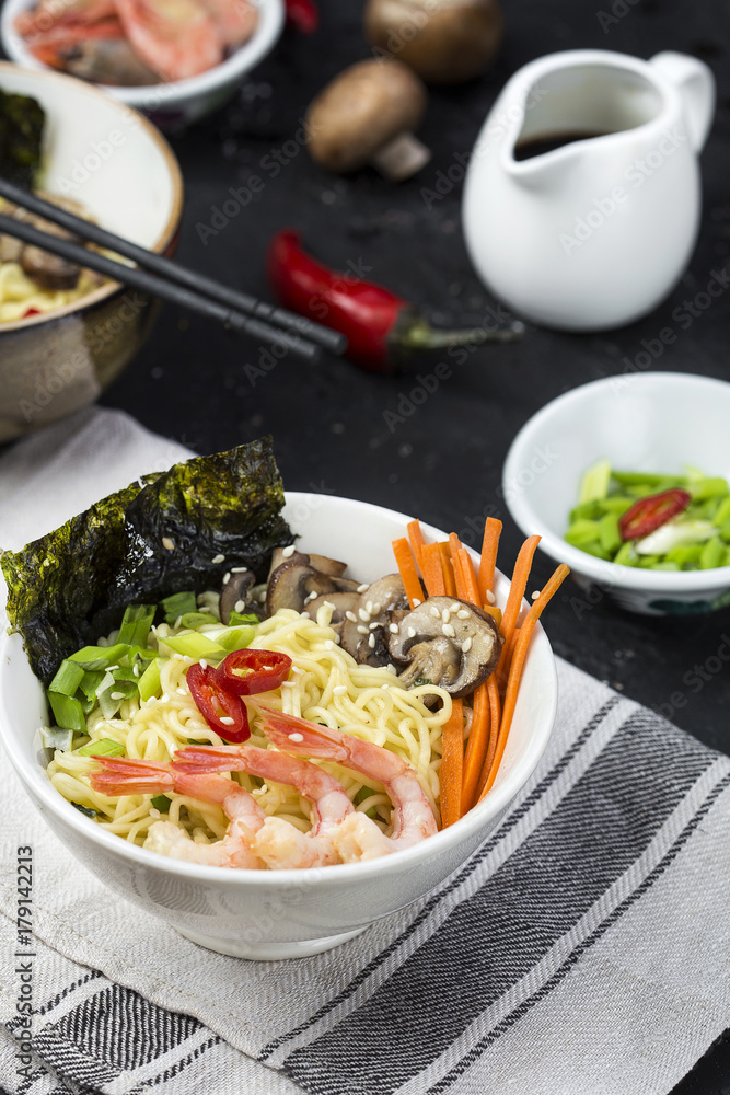 Asian noodles with shrimp Asian noodles with shrimp