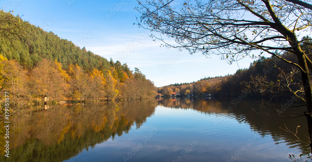 Obraz premium Seehof bei Dahn, Herbststimmung