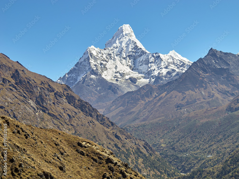 Ama Dablam Mountain. The main peak is 6812 meters, Everest Region of the Himalayas, Nepal.