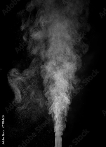 Rauch auf schwarzem Hintergrund