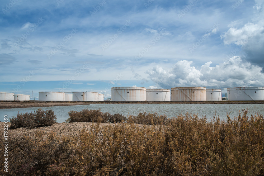 Refinery oil tanks, oil industry business