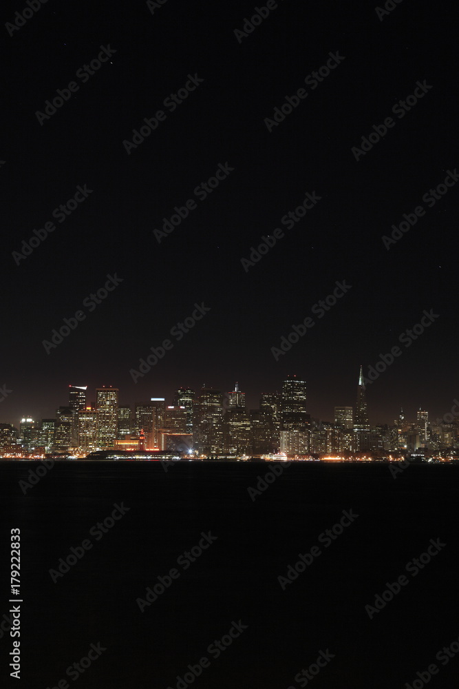 トレジャー島から望むサンフランシスコ港と街並み