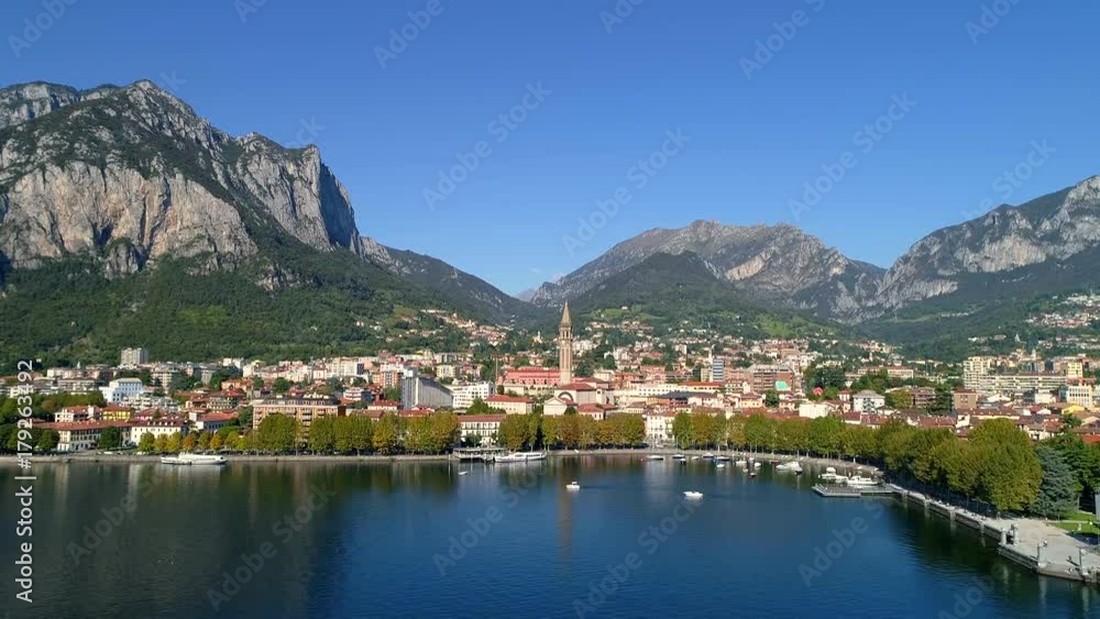 Aerial 4K - Lecco (IT) - Panoramica della Città Aerial 4K - Lecco (IT) - Panoramica della Città