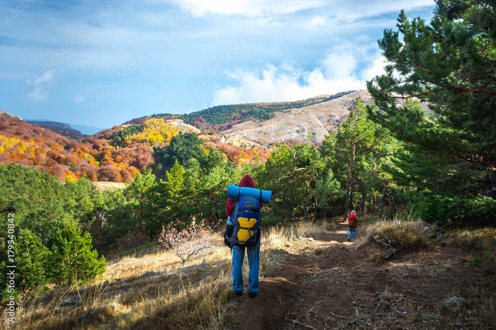 Fototapeta premium Tourists in the hike 4