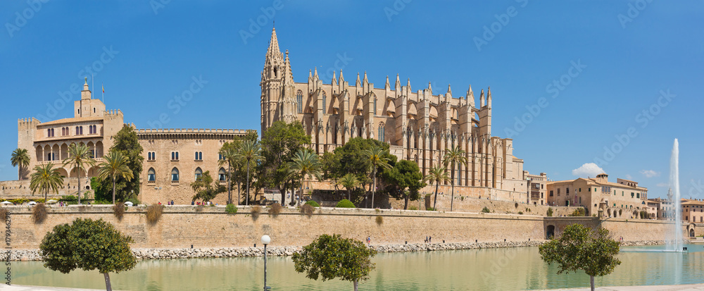 La Seu, the gothic medieval cathedral of Palma de Mallorca, Spain. 