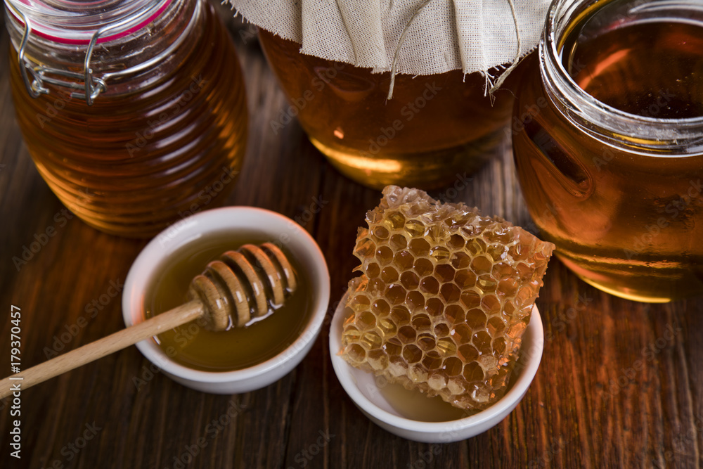 Honey, honeycombs Honey, honeycombs