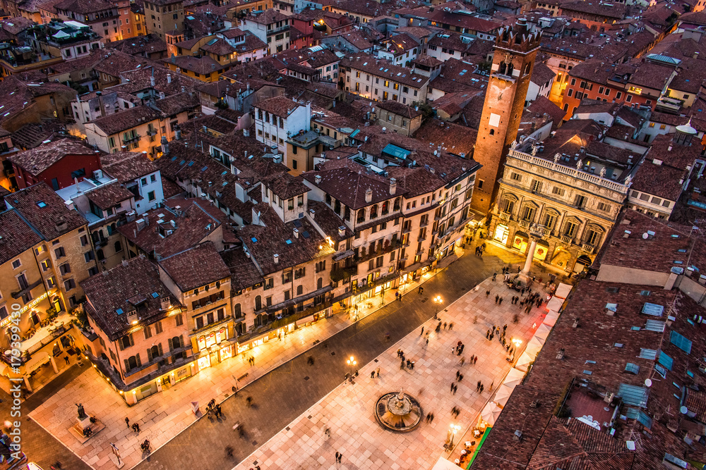 Fototapeta premium Piazza delle Erbe, Verona