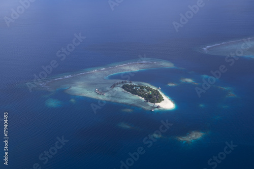  A Maldivian Air Taxi water plain is waiting to accept passengers. © gawriloff