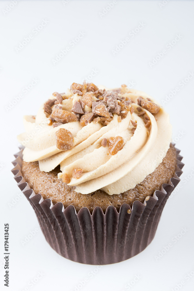 Cupcake praliné chocolat avec éclats Cupcake praliné chocolat avec éclats