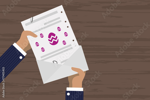 Person verschickt Brief - Osterei
