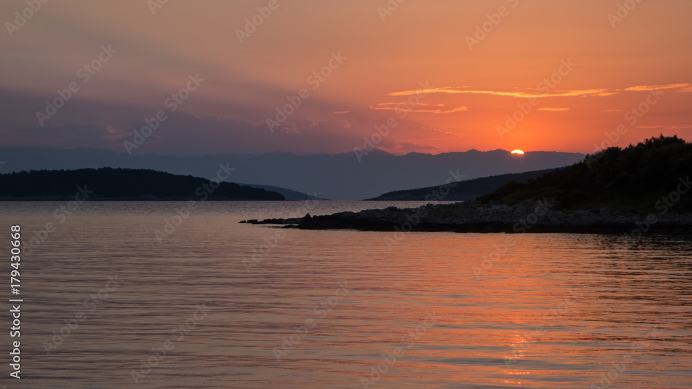 Sonnenaufgang auf See